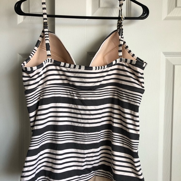 Tanking Top - Picture 2 of 2